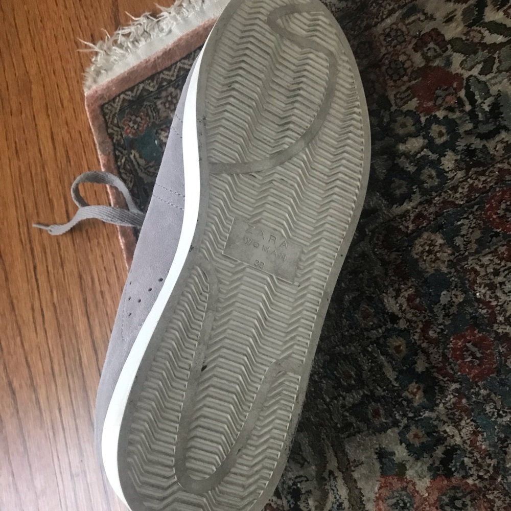 Shoes - Picture 2 of 7
